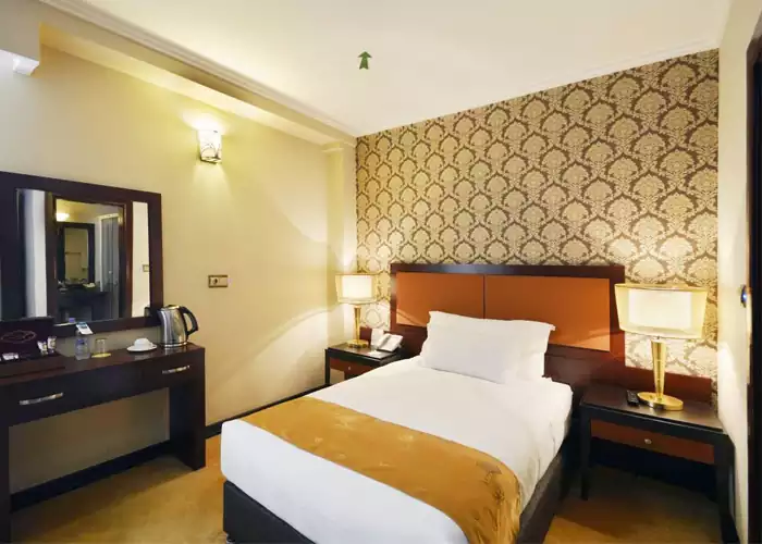 单人房CF（经典楼层）